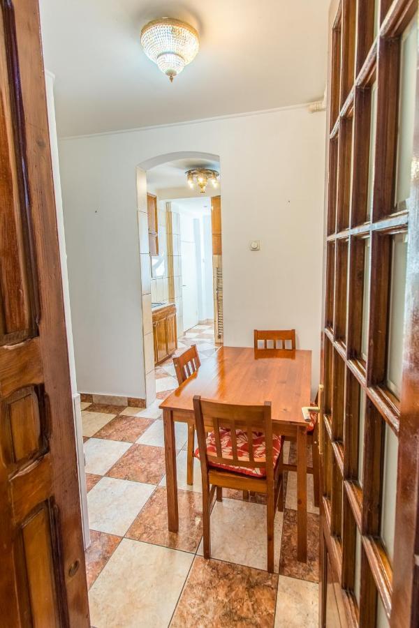Apartment Faryna Bukarest Eksteriør billede